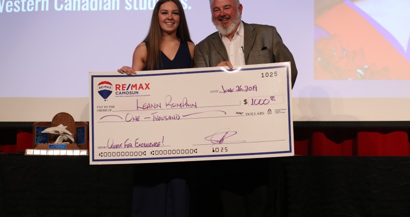 Victoria Student Receives Bursary from RE/MAX